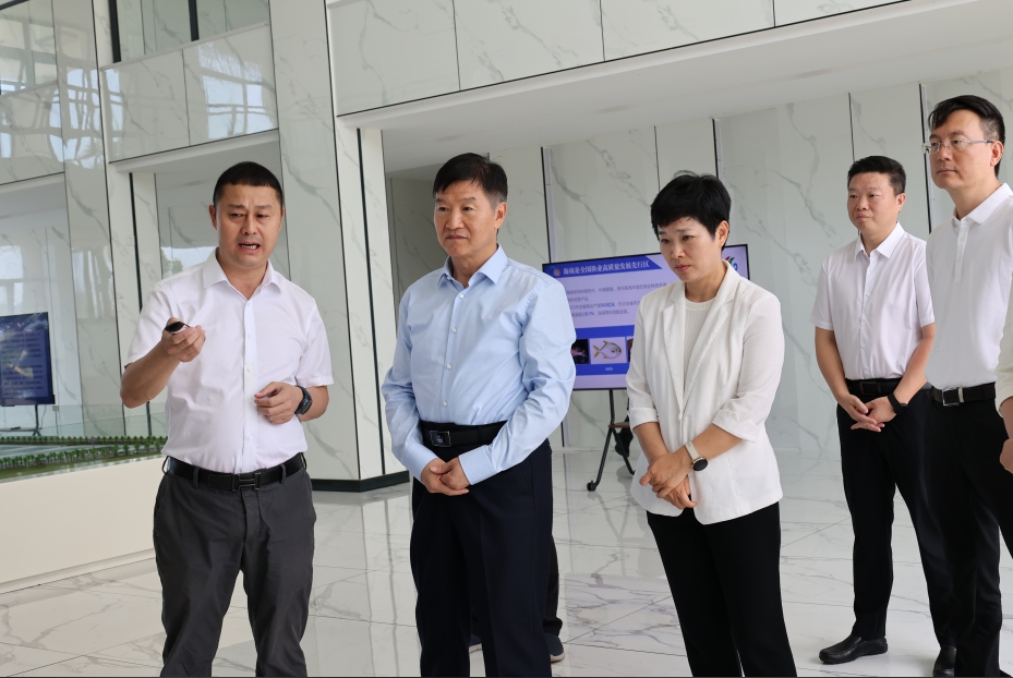 海南省委副書記，省長劉小明到晨海調(diào)研